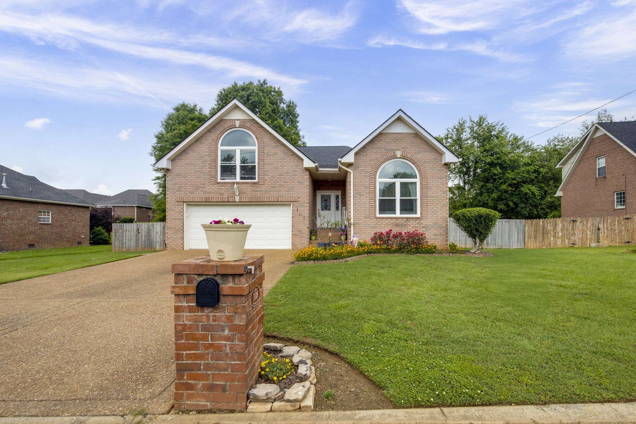 White House, TN 37188,108 Cherokee Dr