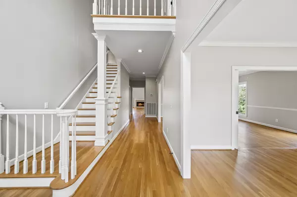 Nashville, TN 37205,53 Wyn Oak
