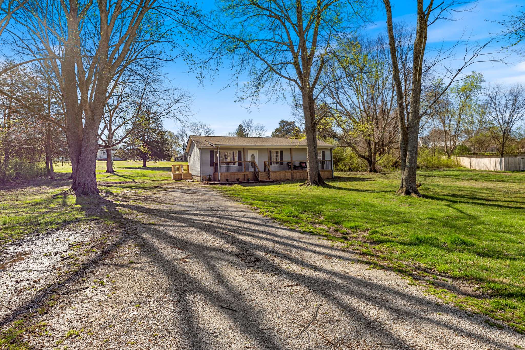 Burns, TN 37029,108 Aaron Dr