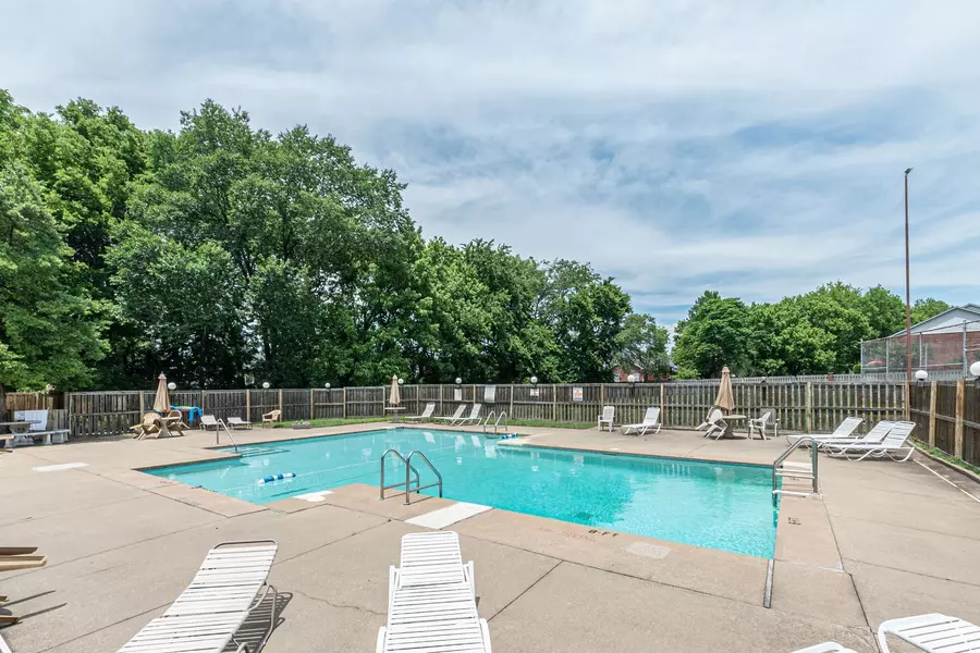 4828 Club Dr, Old Hickory, TN 37138