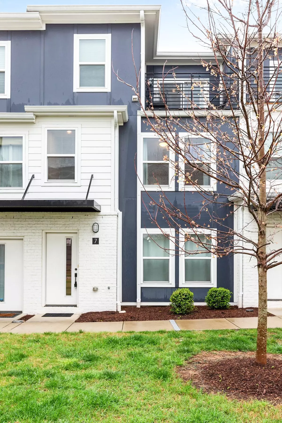 Nashville, TN 37207,110 Duke St #7