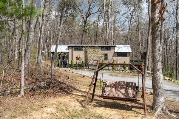 Tracy City, TN 37387,592 Waters Edge Way