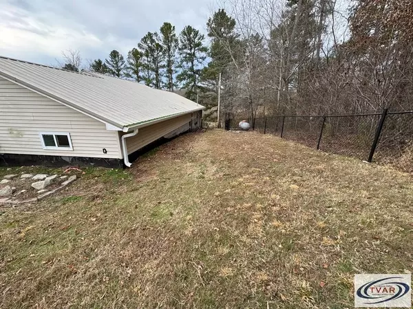 Big Sandy, TN 38221,5380 Sulphur Creek Rd