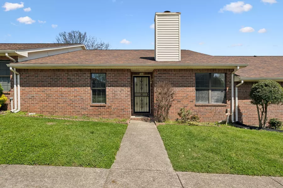 107 Heritage Trace Dr, Madison, TN 37115