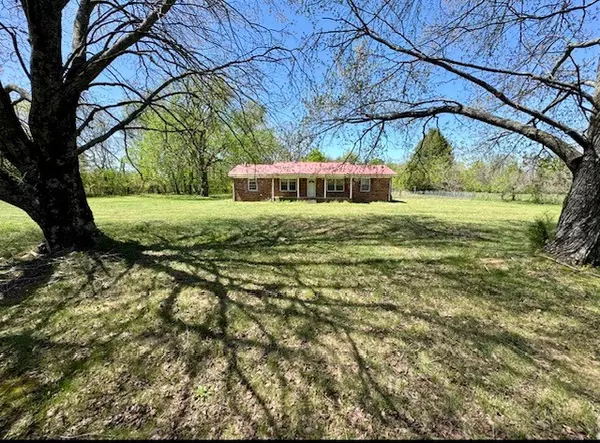 Decherd, TN 37324,3805 Greenhaw Rd