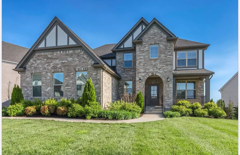 196 Broadgreen Ln, Nolensville, TN 37135