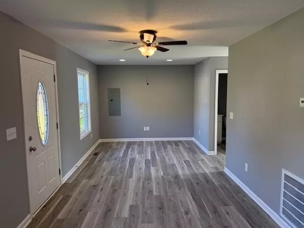 Tullahoma, TN 37388,409 W Decherd St