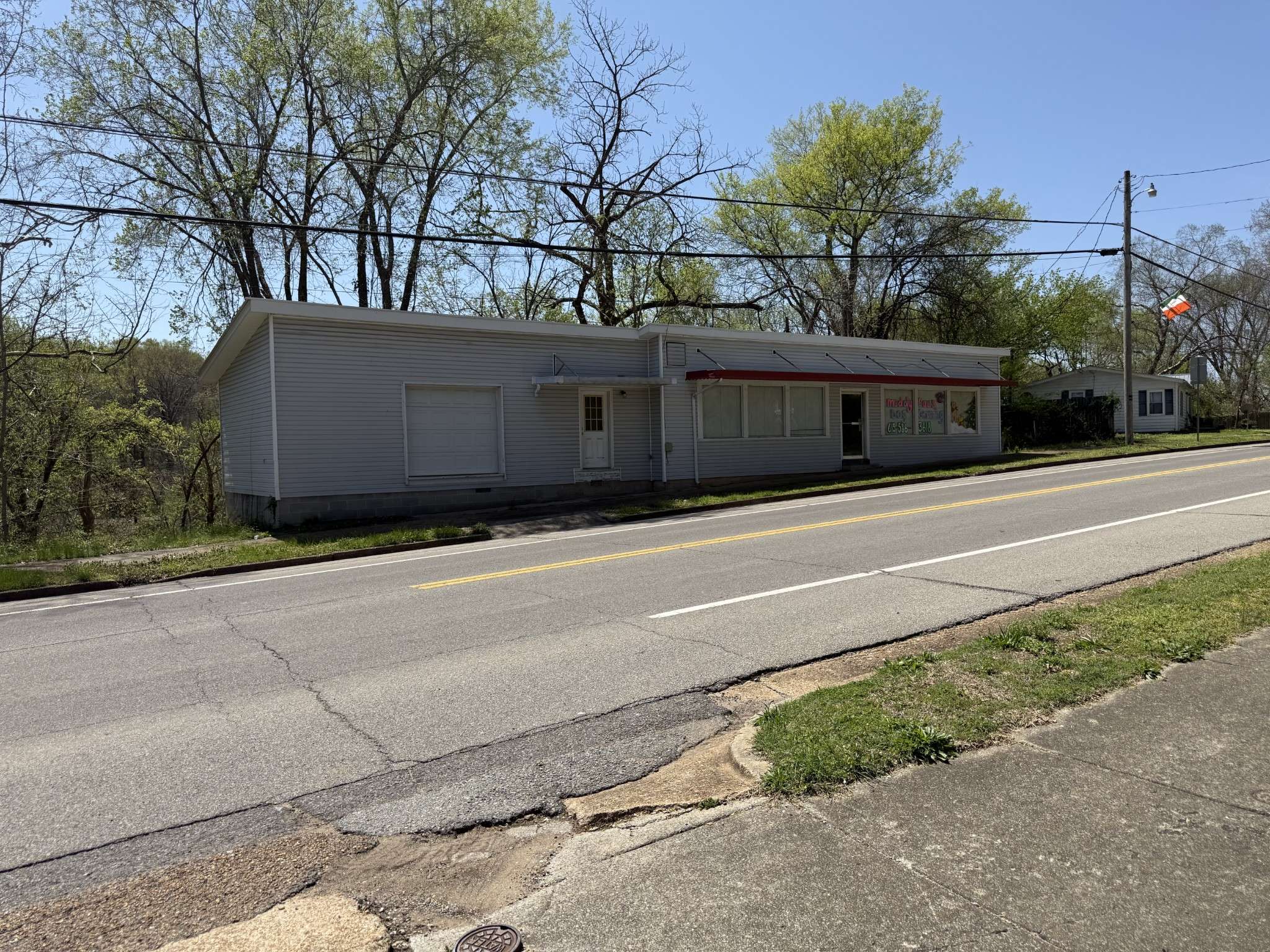 4870 E Main St, Erin, TN 37061