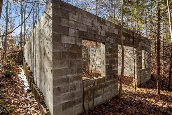 Charlotte, TN 37036,1899 Old Lock a Rd