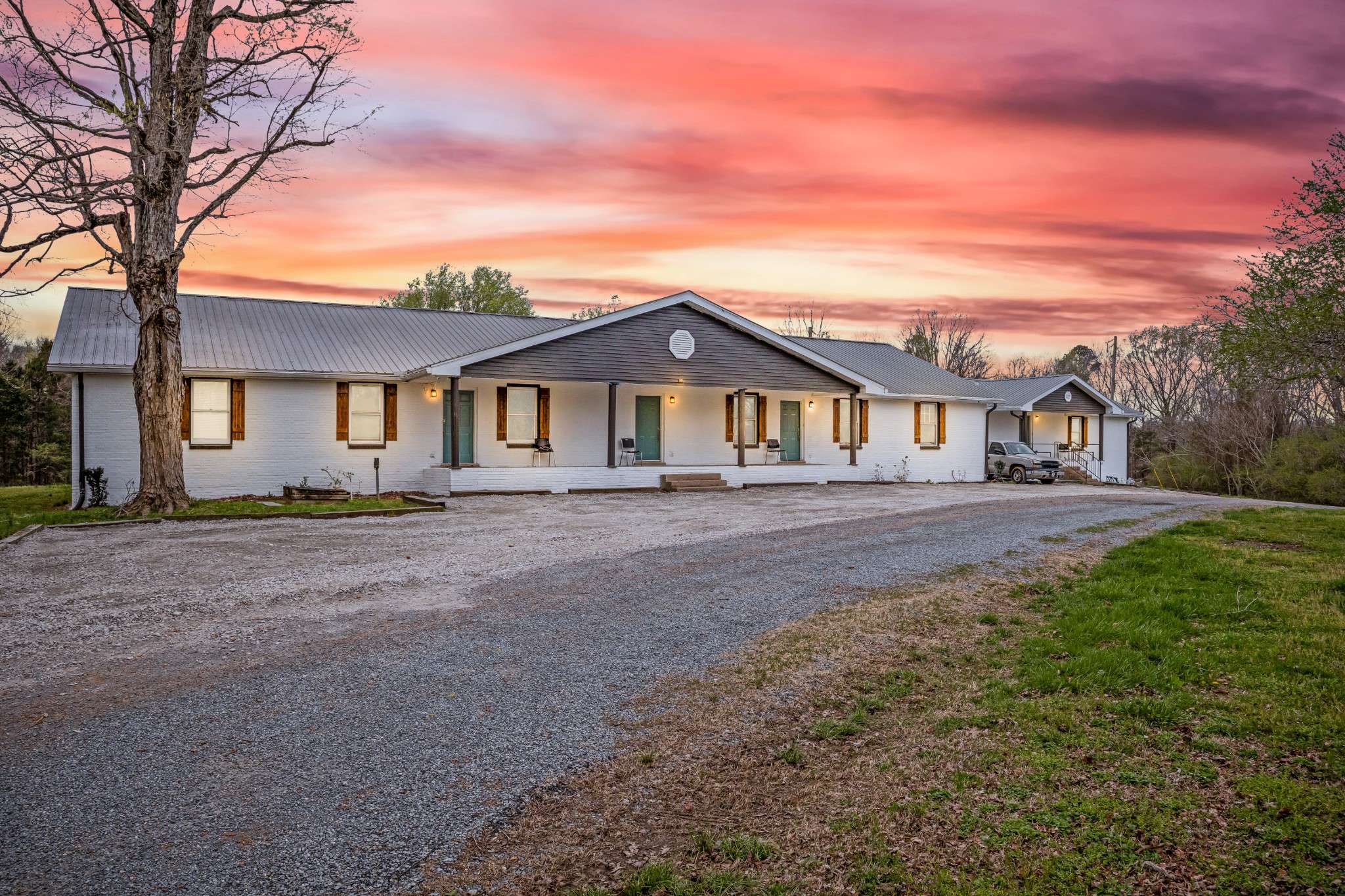 151 Covington Ln, Dickson, TN 37055