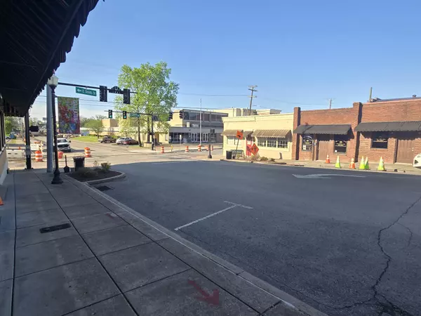 Gallatin, TN 37066,127 S Water Ave