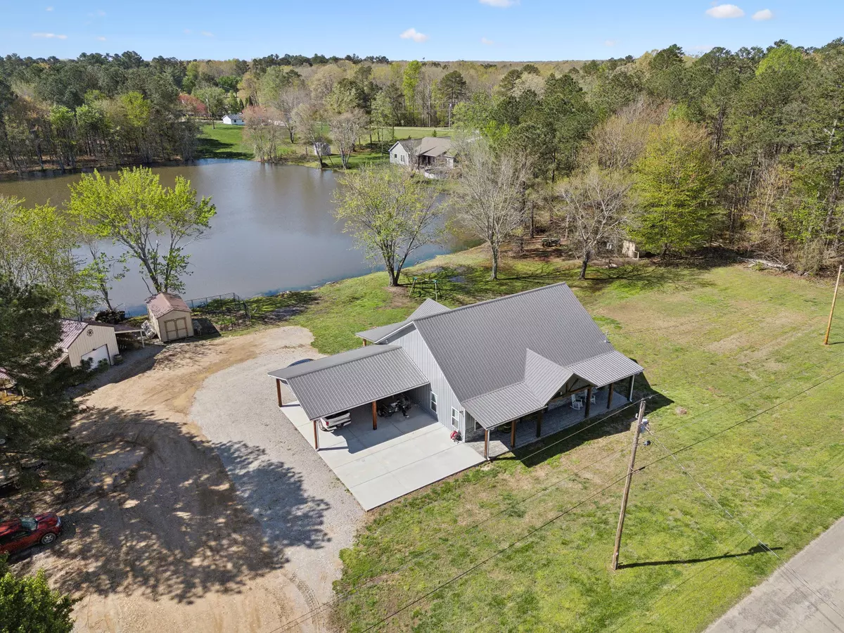 Hohenwald, TN 38462,208 Lakeview Dr