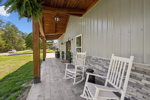 Hohenwald, TN 38462,208 Lakeview Dr