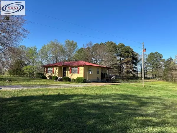 4460 Point Mason Rd, Big Sandy, TN 38221