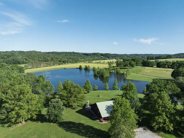 Williamsport, TN 38487,4961 Leipers Creek Rd