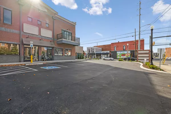 Lebanon, TN 37087,204 E Main St