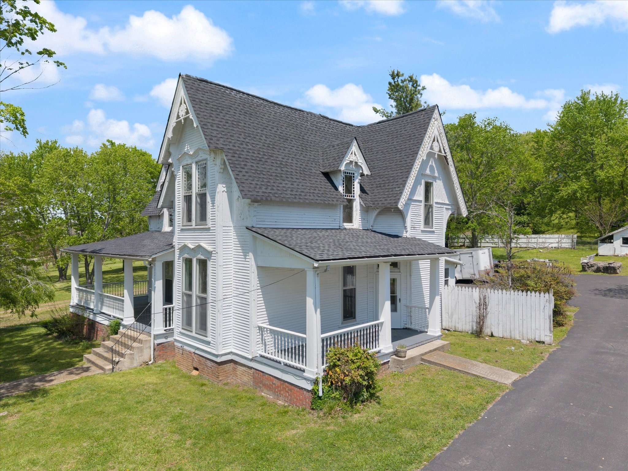 Wartrace, TN 37183,201 Knob Creek Rd