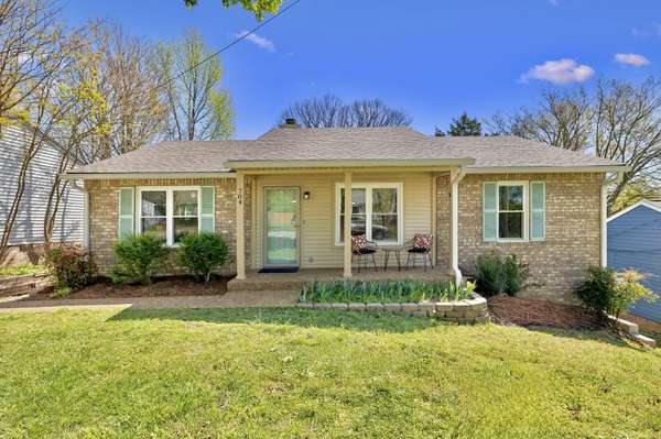 704 Yoest Cir,  Antioch,  TN 37013