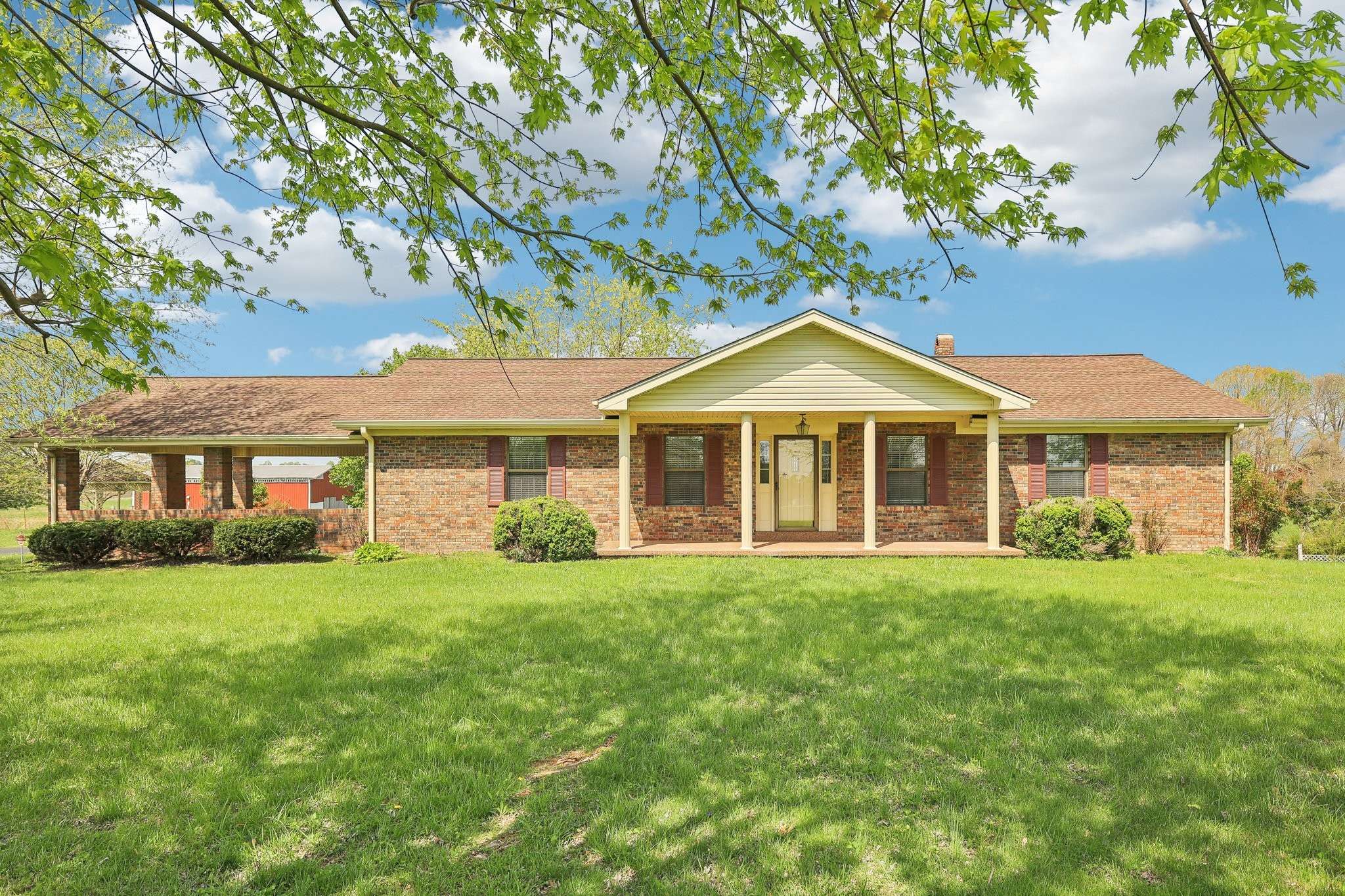 5245 Galen Rd, Lafayette, TN 37083