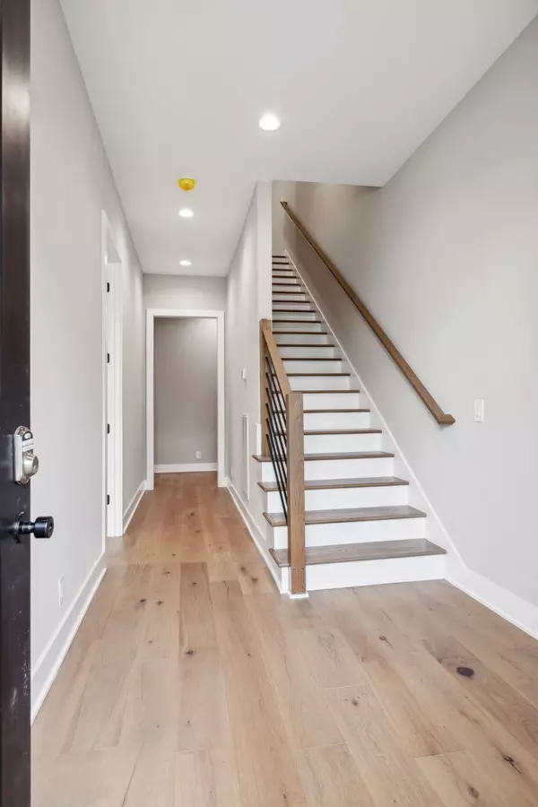 Nashville, TN 37203,3207C Long Blvd