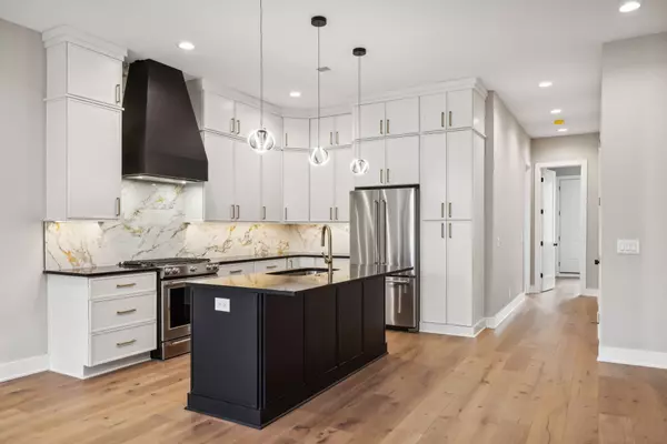 Nashville, TN 37203,3207C Long Blvd