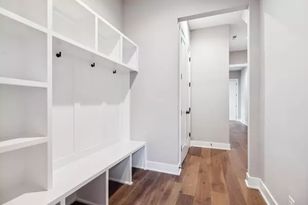 Nashville, TN 37203,3207A Long Blvd