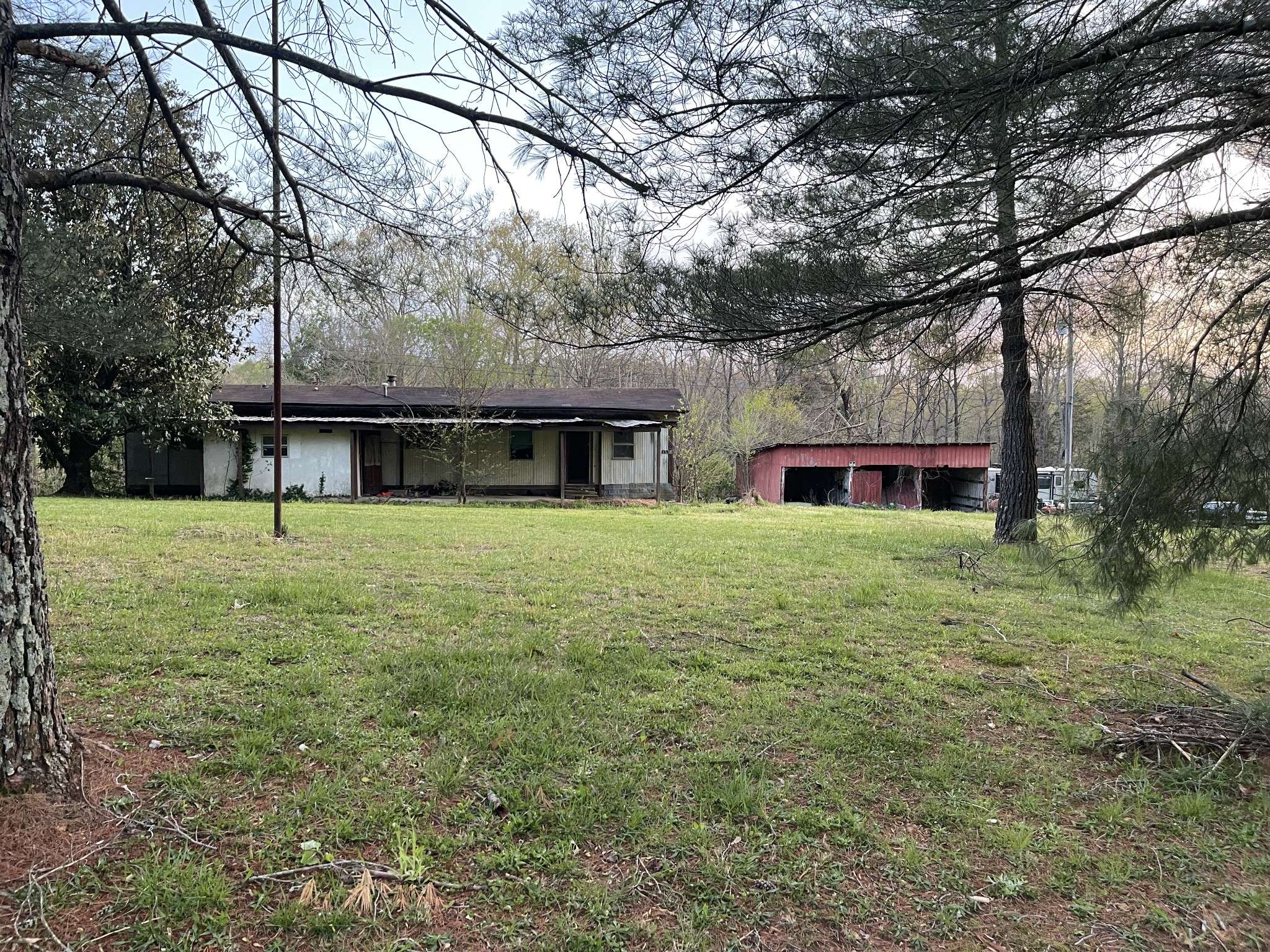 Clarksville, TN 37040,1328 Edmenson Rd