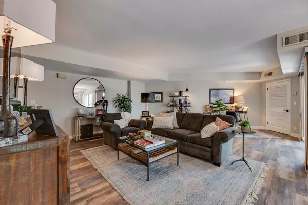 Nashville, TN 37212,900 19th Ave #S #603