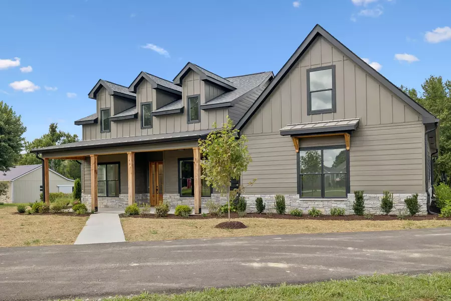 2269 Allen Ferry Rd, Smithville, TN 37166