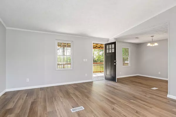 Smithville, TN 37166,689 Capshaw Rd