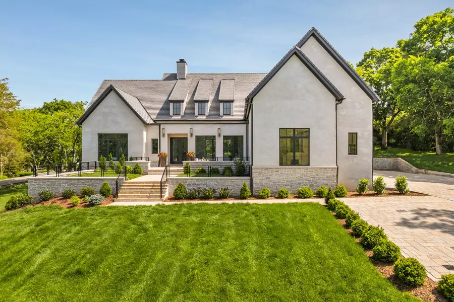 2408 Hemingway Dr, Nashville, TN 37215