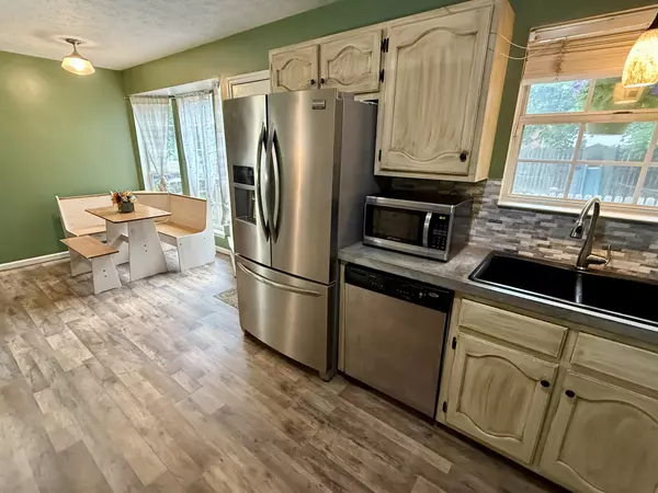 Hendersonville, TN 37075,216 Lakeside Park Dr