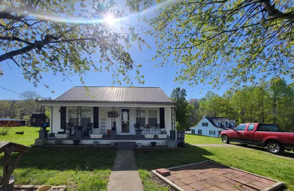 232 Oakwood ST, Sparta, TN 38583
