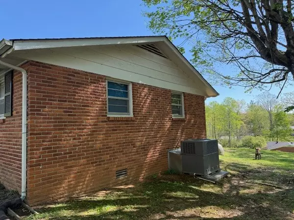 Mcminnville, TN 37110,305 Lakeshore Dr