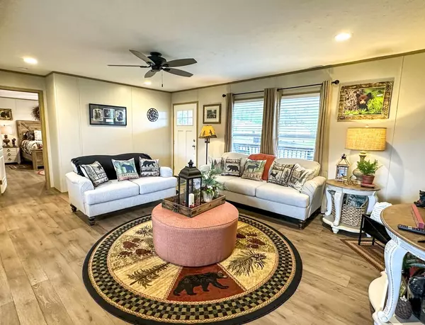 Dandridge, TN 37725,306 Bungalow Dr