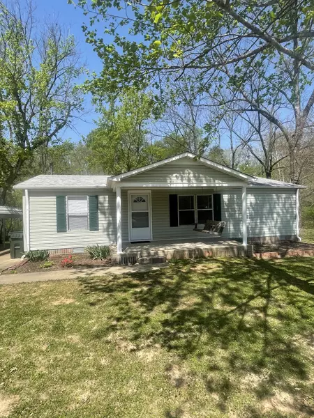 308 Lee St #E, Lawrenceburg, TN 38464