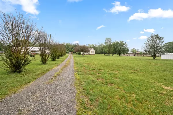 Petersburg, TN 37144,9 Volunteer Rd