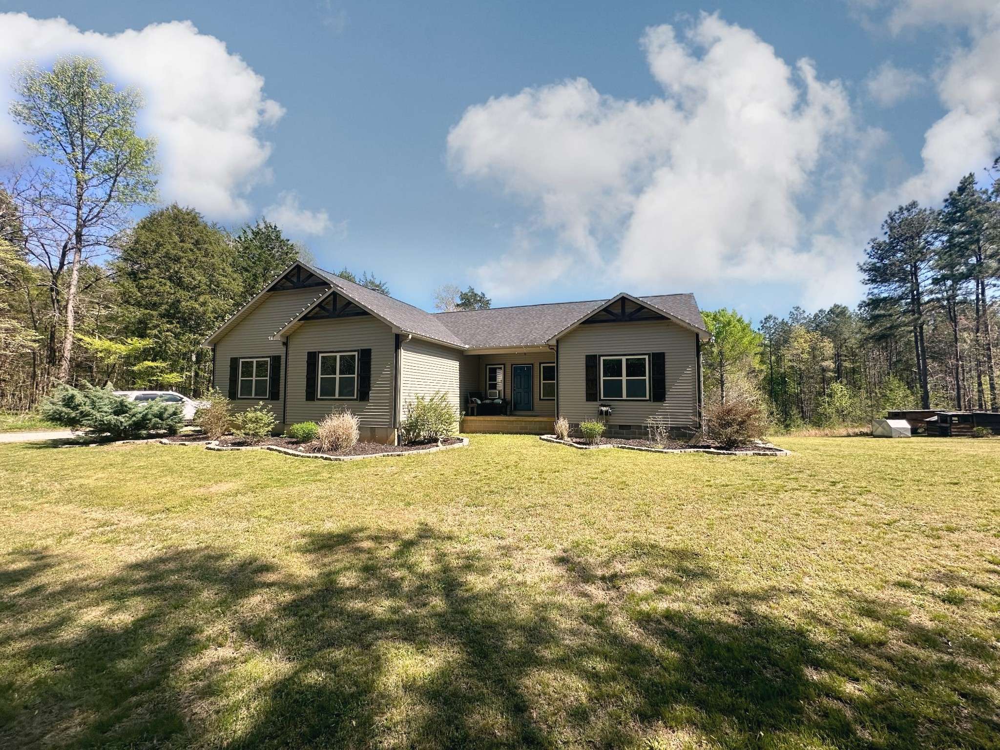 Buena Vista, TN 38318,5945 Dollar Rd