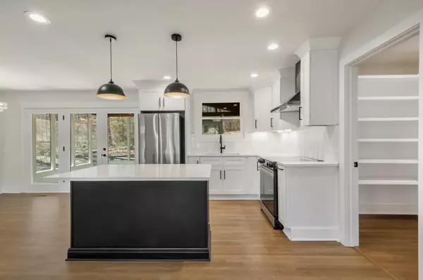 Nashville, TN 37205,931 Downey Dr