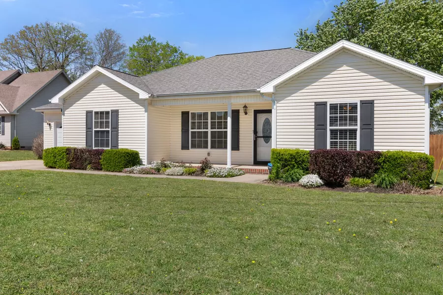 983 Wing Tip Cir, Hopkinsville, KY 42240