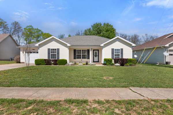 Hopkinsville, KY 42240,983 Wing Tip Cir