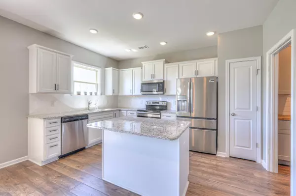 Columbia, TN 38401,2703 Sullivan St