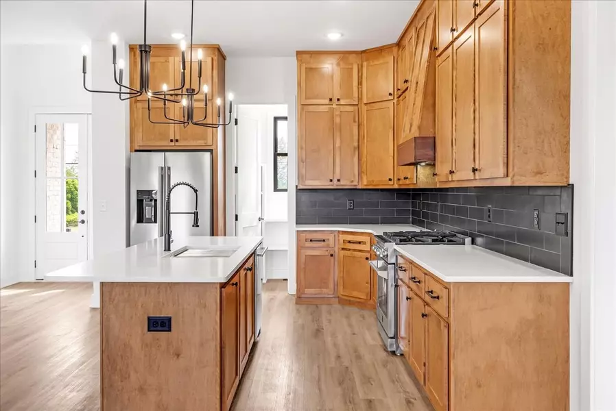 337 Harvest Farm Lake Rd, Mcminnville, TN 37110