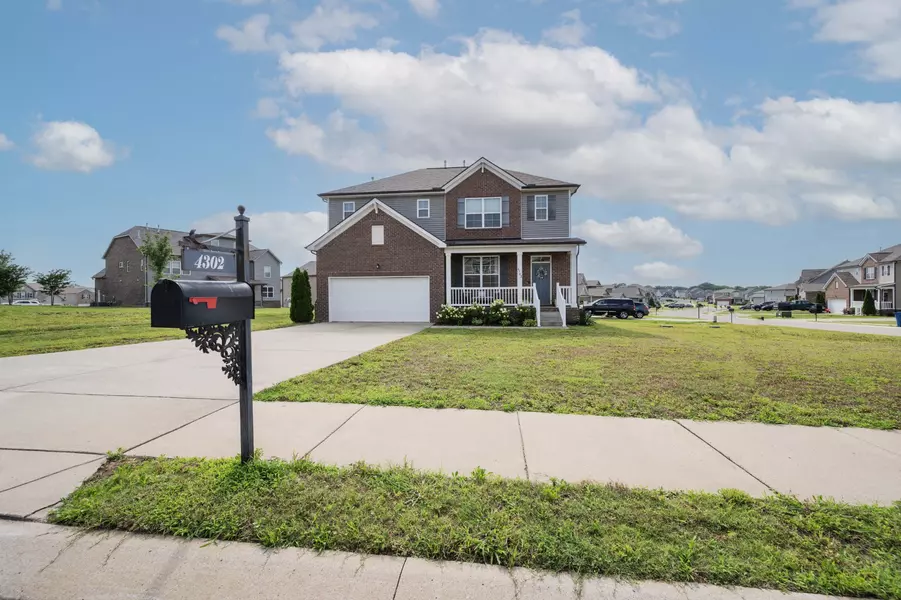 4302 Fieldcrest Dr, Murfreesboro, TN 37128