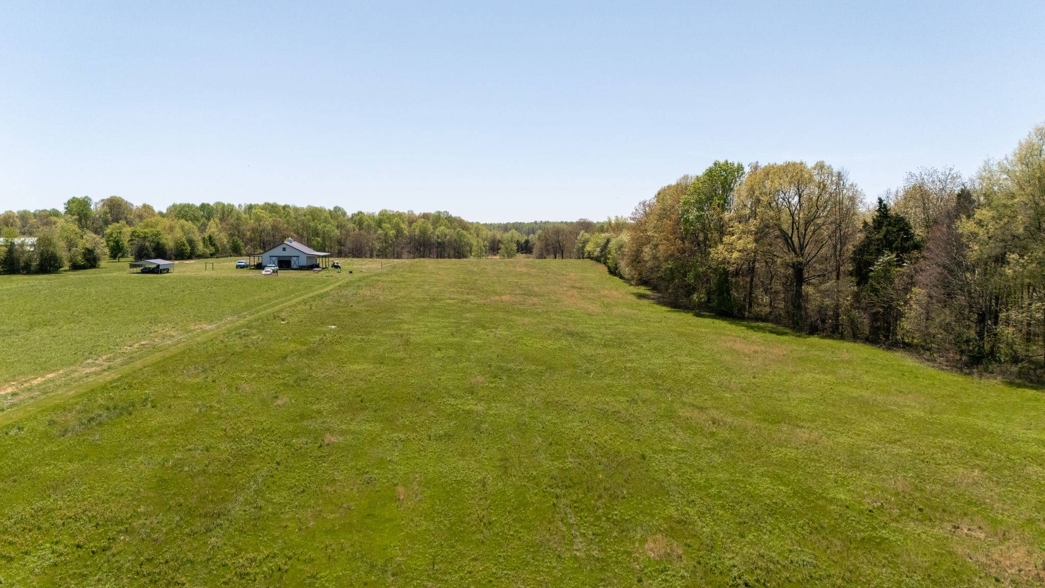 1037 Smith Thompson Rd, Bethpage, TN 37022
