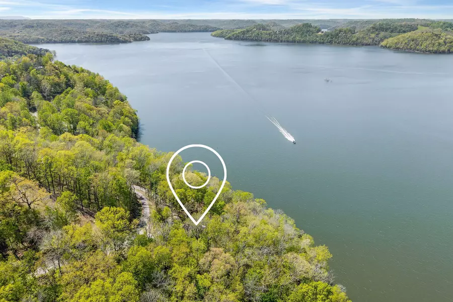 1025 Blackberry Hill Rd, Silver Point, TN 38582