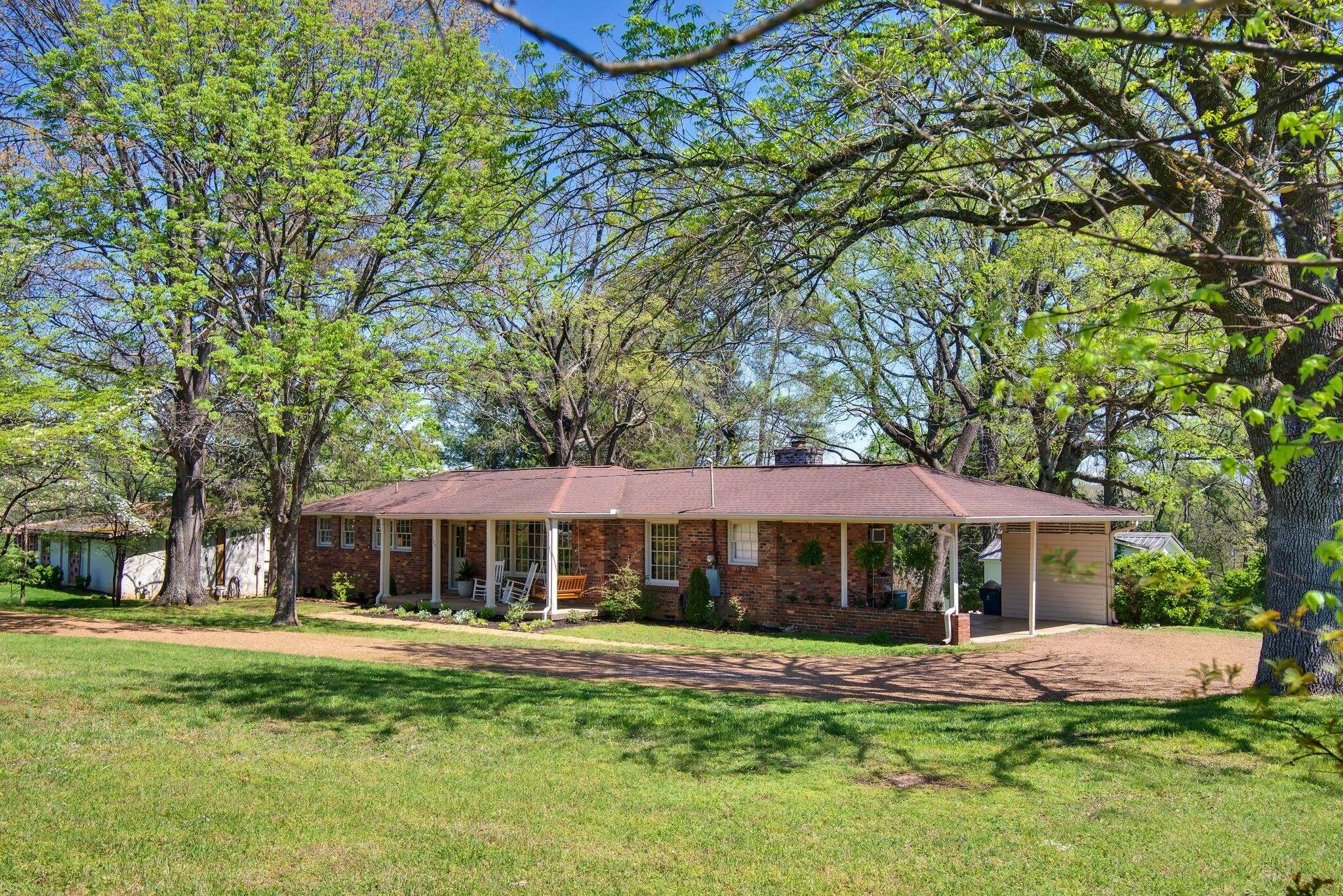 Hendersonville, TN 37075,127 Country Club Dr