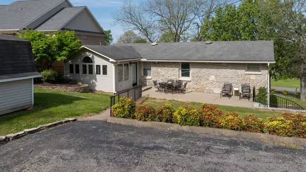 Fayetteville, TN 37334,711 5th Ave