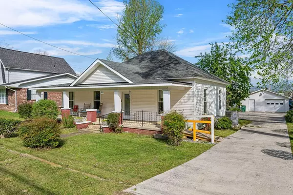 South Pittsburg, TN 37380,913 Elm Avenue