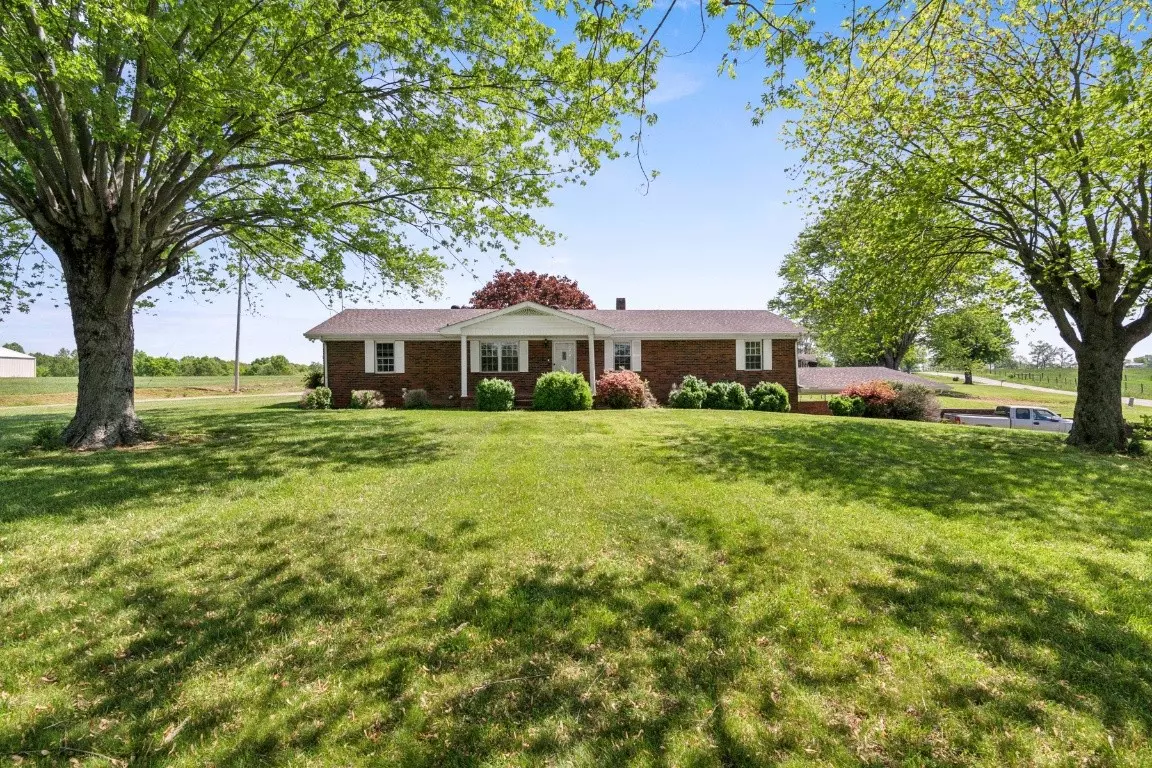 Lafayette, TN 37083,702 Williams Rd